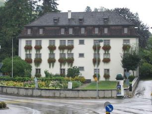 custerhof.jpg